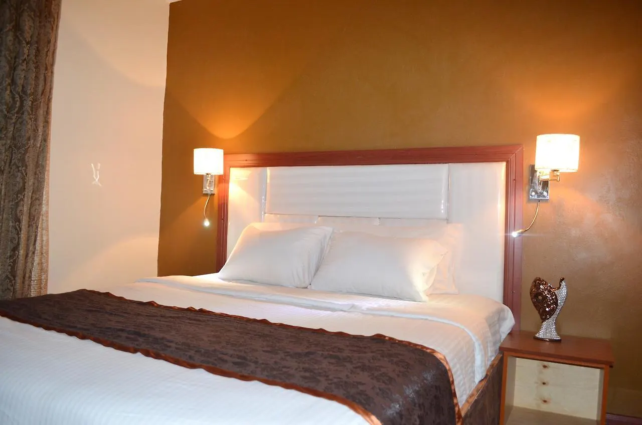 Space Hotel Apartments & Spa Munyonyo 3*,