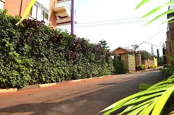 Space Hotel Apartments & Spa Munyonyo Apart Otel